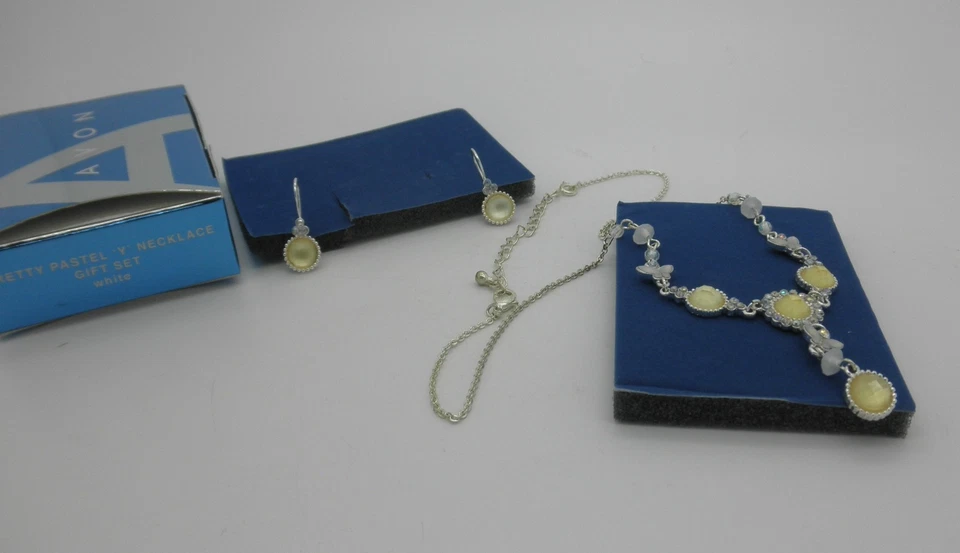 AVON Pretty Pastel "Y" Necklace Gift Set WHITE - Image 1 of 1