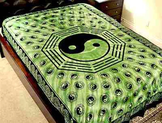 Tapestry Ying Yang  Tie Dye Green-Black-Light Bed Spread Cover 72X108" NEW - Image 1 of 1