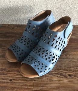 Spring Step Dorotha Womens 9.5/10US 41EU Blue Cutout Leather Fashion Sandal EUC - Picture 1 of 19