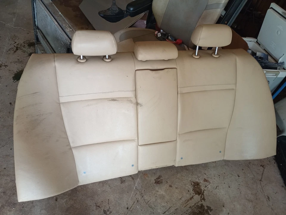 2011 宝马 335i 仅后座靠背  — 第 1/1 张图片