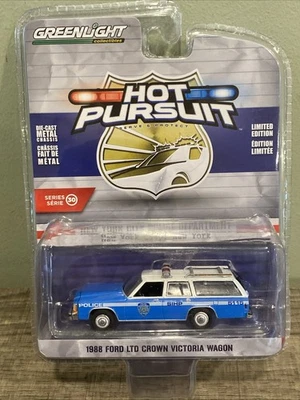 HOT PURSUIT 1988 FORD LTD CROWN VICTORIA WAGON NEW YORK CITY POLICE GREENLIGHT - Image 1 of 4