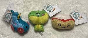 Lot of 3 Ami Amis 4" Plush DERBY DEBBIE Skate, PICKLE Frog, CARL Hot Dog NWT - Imagen 1 de 8