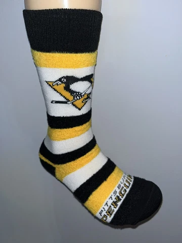 PITTSBURGH PENGUINS NHL HOCKEY WOMENS FUZZY BLEND CREW SOCKS MEDIUM Q Cover