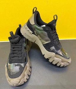 Valentino Garavani Camouflage Rockrunner Plus Schnür Sneaker - UK 8 / EU 42 - Bild 1 von 16