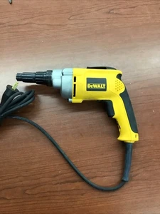 DeWalt DW284 Heavy-Duty VSR Positive-Clutch Screwdriver - AO4066144 - Picture 1 of 3