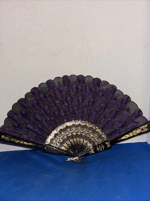 Hermosos abanicos plegables de encaje Battenburg grandes y pequeños victorianos, vintage, disfraz Foto 1 de 4