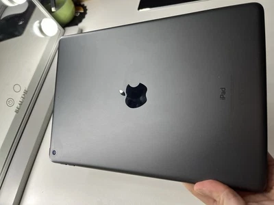 Apple iPad 9a Gen. 64GB, Wi-Fi, 10,2" - Grigio siderale - Immagine 1 di 4