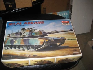 M1-A1 Abrams Main Battle Tank in 1/35 scale by Academy from 2005 - Picture 1 of 2