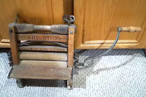 ANTIQUE BRIGHTON #110 CLOTHES LAUNDRY RINGER WRINGER WOOD HAND CRANK ROLLER - Picture 1 of 9