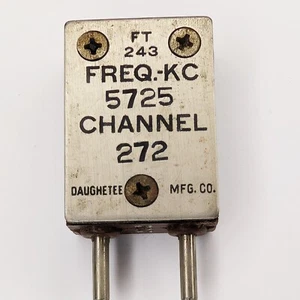 Daughetee 5725 KC KHz FT-243 Ham Radio Crystal Military Amateur 5.725 MC MHz 6O - Zdjęcie 1 z 3