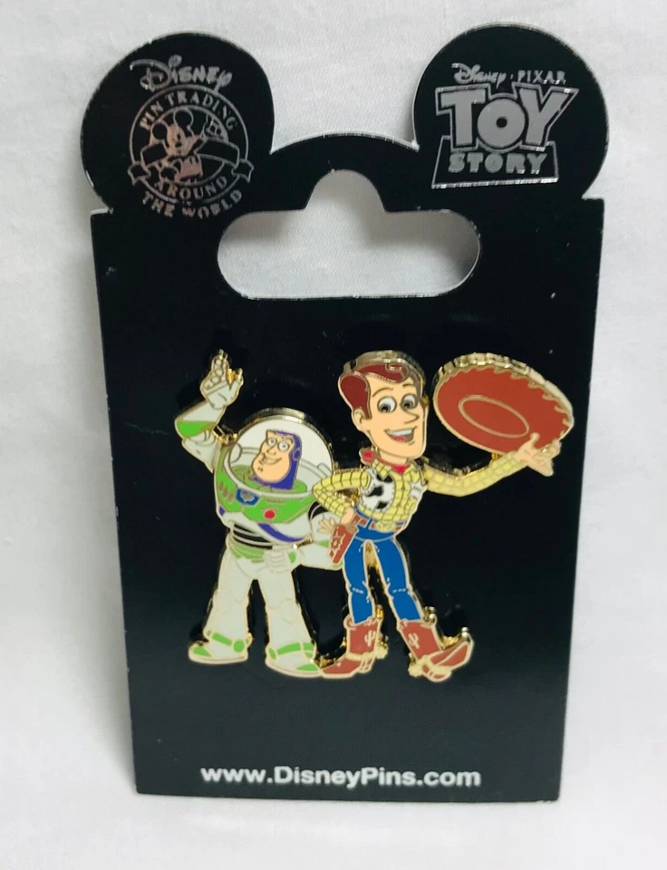 Broche Disney Woody & Buzz Lightyear. Novo. - Imagem 1 de 4