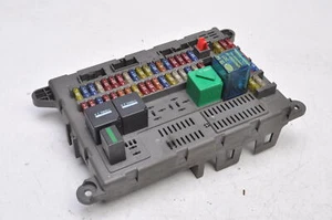 Land Rover Freelander (L314) Unidad de Control Caja de Fusibles 518823208 - Imagen 1 de 9