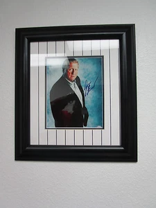 LATE GEORGE STEINBRENNER SIGNED & FRAMED 8x10 PHOTO N.Y. YANKEES SMC 24575 - Picture 1 of 3