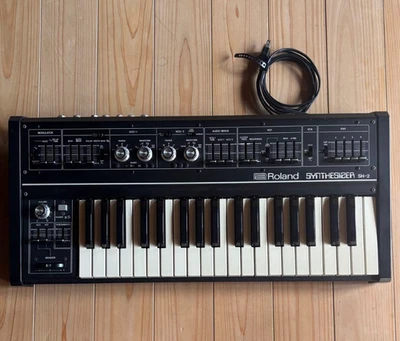Roland SH-2 Analog Monophonic Synthesizer 37-Key Black - Image 1 of 4