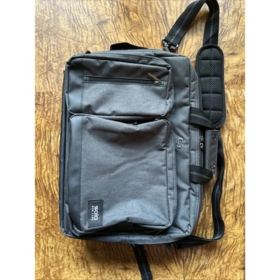 Mochila Maletín Híbrido Solo New York Duane 15.6" Laptop Gris UBN310 USADO EN EXCELENTE ESTADO Foto 1 de 4