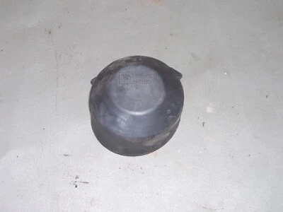 BMW 528i 2000 - suspensión trasera derecha/izquierda eje soporte cubierta de goma #1090281 Foto 1 de 3