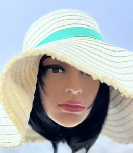 Serra Beach Hat....Beige & Green Trim.. New W/O tags - Picture 1 of 11