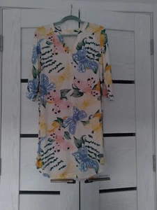 women summer/beach dress with butterflies - Picture 1 of 3