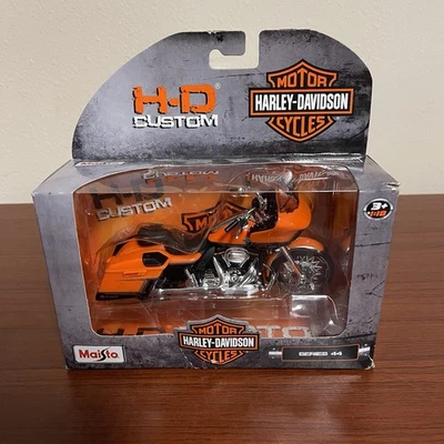Harley Davidson Maisto H-D Custom 1/18 2022 CVO Road Glide Series 44 Foto 1 de 4