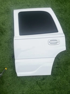 PUERTA 01-05 GMC Yukon 1500 2500 Yukon XL 1500 2500 puerta trasera izquierda Foto 1 de 4