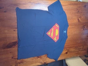 Superman T Shirt Homme 2XL Bleu Manches Courtes Logo Graphique DC Universe - Photo 1/4