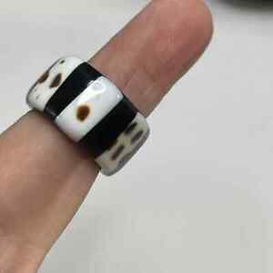 ring costume jewelry white black band shell size 7.25 beach thumb ring boho