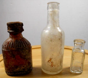 vintage lot 3 mini small glass bottles retro decor - Picture 1 of 8