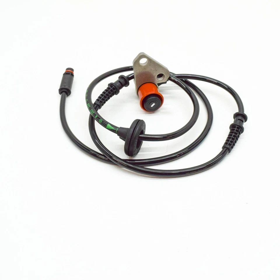 NEW MERCEDES-BENZ C W202 FRONT LEFT SPEED SENSOR SENDER UNIT A2025401717 - Image 1 of 4