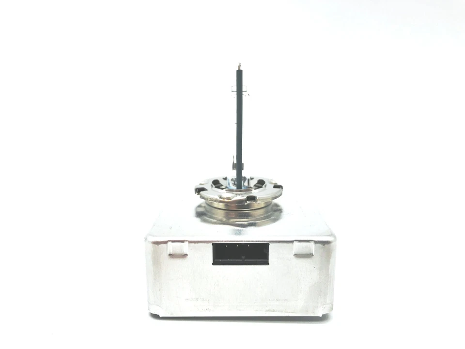 New Genuine Maserati Xenon Headlight Bulb OE 673002935 - Image 1 of 4