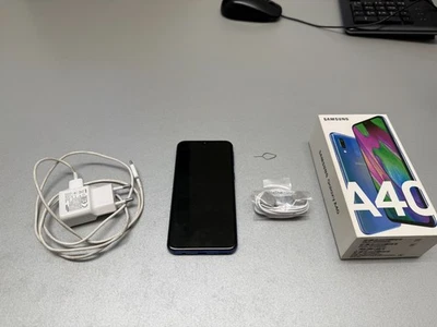Samsung Galaxy A40 blau - 64 GB Speicher / Dual SIM / SM-A405F (ohne Simlock) - Bild 1 von 4