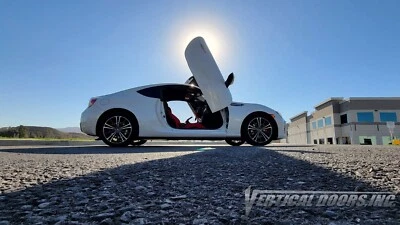 Kit de puertas verticales Lambo Subaru BRZ 2012-2021 de Vertical Doors Inc VDCSUBBRZ12 Foto 1 de 4