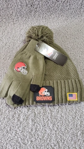 NFL Cleveland Browns Green Beanie & Gloves Salute to Service Set One Size NWT Cover
