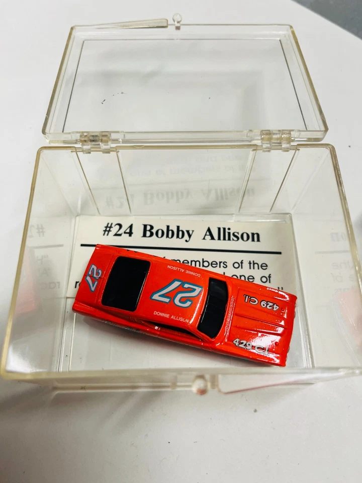 1992 #27 Donnie Allison 1969 Ford Torino Cobra 1/64 Diecast - Imagem 1 de 1