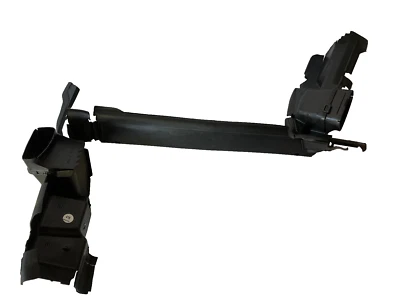 Placa deflectora de aire Mercedes-Benz - 211-500-11-16 - Mercedes-Benz E320 y E350 Foto 1 de 4