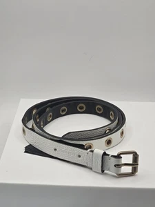 Allsaints weiß Leder Halley Ösen schmaler Gürtel Größe Medium/Large neu mit Etikett - Bild 1 von 3