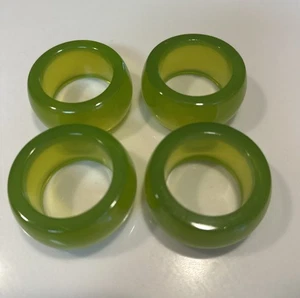 Set of 4 Vintage-Style Acrylic Round Napkin Rings – Lime Green - Picture 1 of 22