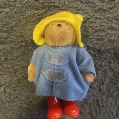 VINTAGE 1986 PADDINGTON BEAR PLUSH Figurine, yellow hat and red Rain boots - Image 1 of 4
