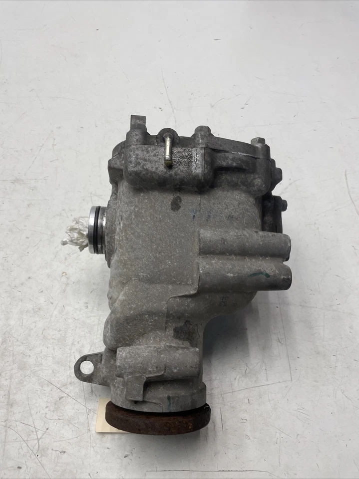 08-12 Infiniti Q70L AWD Conjunto de portador de eje diferencial delantero Foto 1 de 4