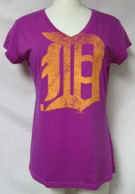 Detroit Tigers Women's Size Medium V-Neck T-Shirt A1 4935 - Image 1 of 2