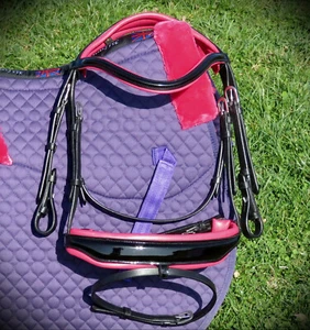 Anatomischer Trense FSS Freeway MonoCrown zurückgeschnitten geformt FUCHSIA PINK gepolstert - Bild 1 von 1
