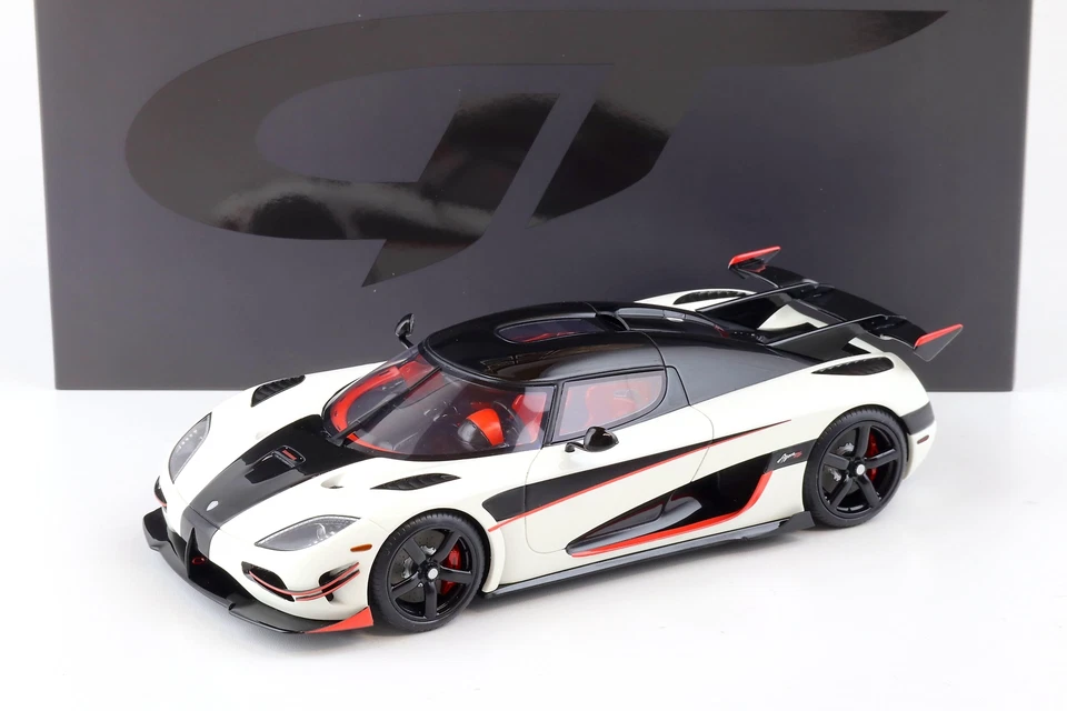 GT-SPIRIT GT877 KOENIGSEGG - AGERA RS 2015 - WHITE BLACK RED - 1/18