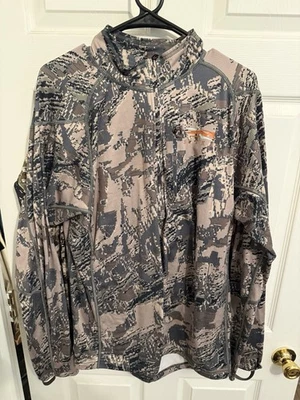 Sitka Men’s Pullover. Size XL. - Image 1 of 2