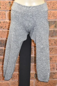 REEBOK Play Dry Grey 3/4 Leggings - Size XS - EUC - Picture 1 of 6