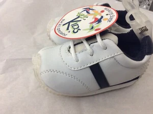 Toddlers Wee Kids Walking Stage (the Kid Specialists) White Shoes Size 4 - Picture 1 of 4