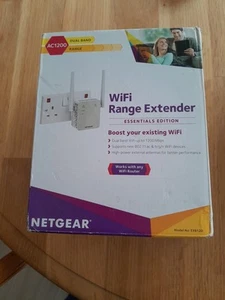 Netgear Dual Band Wi-Fi Range Extender EX6120 AC1200 - Picture 1 of 2