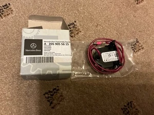 MERCEDES-BENZ C W205 Front Left Door Mirror GPS Antenna A2059055615 NEW GENUINE - Picture 1 of 4