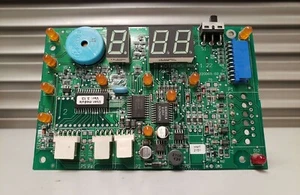 Placa de circuito/pantalla secadora apilable Wascomat TD3030 P/N: 487181514 (usada) - Imagen 1 de 3