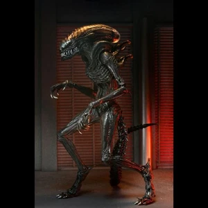 -=] NECA - Alien: Romulus Ultimate Action Figure Scorched Xenomorph 18 cm [=- - Foto 1 di 10