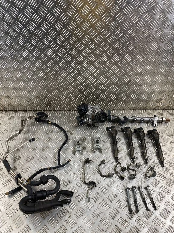 Juego de sistema de inyección de combustible diésel Audi A4 S4 B8 8K 2013 03L130755AC ETO32447 Foto 1 de 4