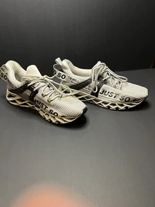 JUST SO SO Mesh Knit Athletic Running Tennis Shoes White/Blk Mens Sz 10.5 EO 44 - Picture 1 of 18
